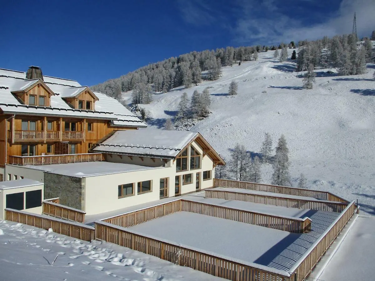 Duplex Familial A Vars, Chalets Des Rennes Vars  Apartment